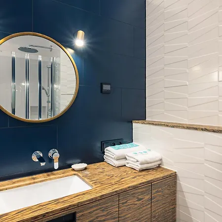 Dubois - 62m2, Workspace, Ac - By Rentujemy *